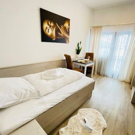 Fewo 20 - Appartement Im Rottalblick - Youngmodern Wohnen Mit Bademantelgang Zur Therme, Tv, Balkon Und Persoenlichem Gaesteempfang Von Astarte Estate Bad Griesbach  Buitenkant foto