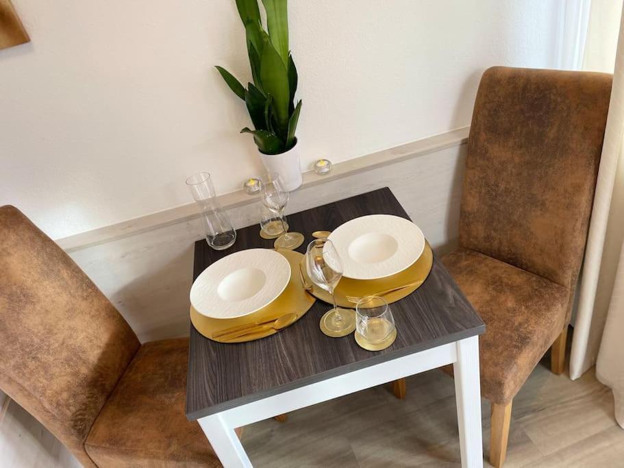 Fewo 20 - Appartement Im Rottalblick - Youngmodern Wohnen Mit Bademantelgang Zur Therme, Tv, Balkon Und Persoenlichem Gaesteempfang Von Astarte Estate Bad Griesbach  Buitenkant foto