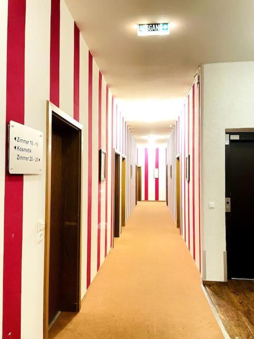 Fewo 20 - Appartement Im Rottalblick - Youngmodern Wohnen Mit Bademantelgang Zur Therme, Tv, Balkon Und Persoenlichem Gaesteempfang Von Astarte Estate Bad Griesbach  Buitenkant foto